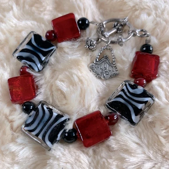 Art Deco Red & Zebra Striped Glass Bead Toggle Bracelet - Picture 1 of 3